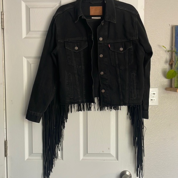 Hella fringy LEVIS jean jacket